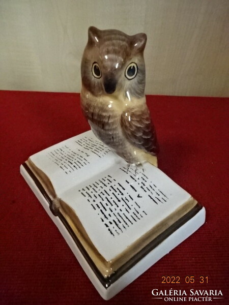 Porcelain figurine from Bodrogkeresztúr, clever owl, height 11 cm. He has! Jókai.