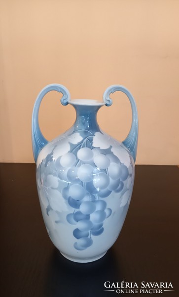 German porcelain two-eared vase with grape mutif. Anno 1920