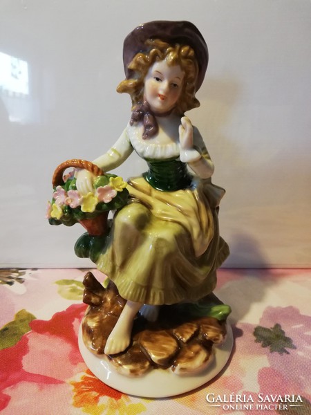 Bűbájos virágárus lányka, régi jelzett porcelán