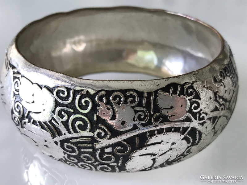 Retro bracelet with silver and black enamel, diameter 6.8 cm