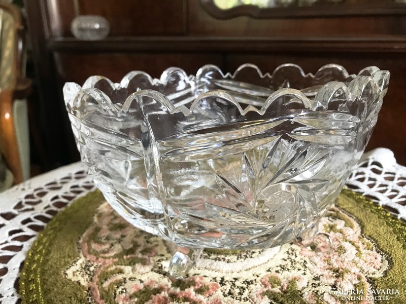 Special, giftable, larger, flawless, old, four-legged, engraved crystal bowl