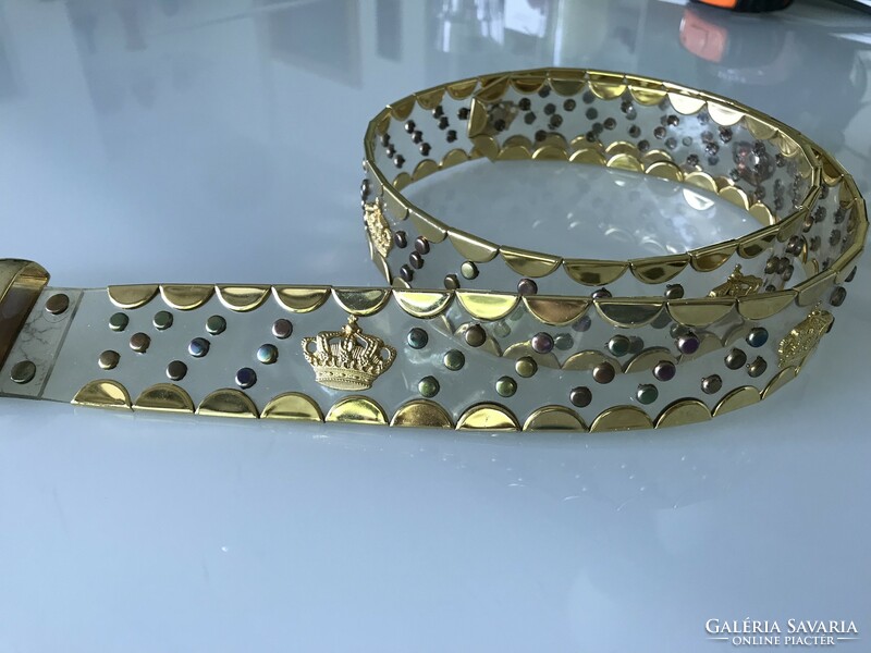 Plastic belt with gold crown decoration, color riveting, 110 cm long