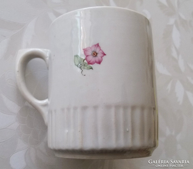Zsolnay régi porcelán virágos bögre 9 cm