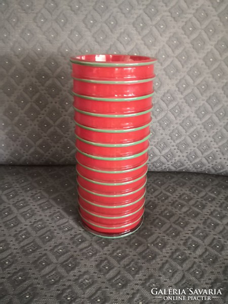Beautiful red-green glass vase - relief in the circle