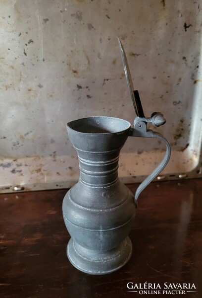 Tin cup with lid with acorns