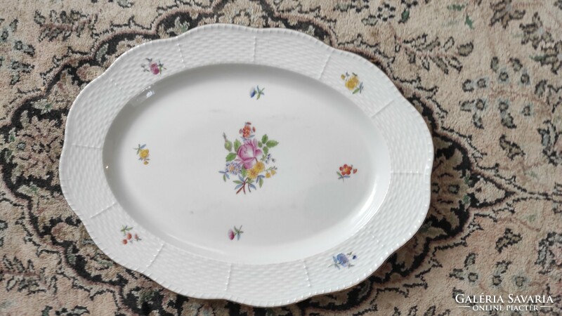 Leàraztam, offering centerpiece, roasting dish, Herend porcelain with flower pattern. 35 X26 cm