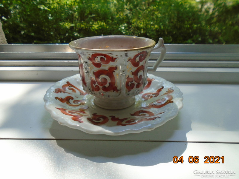 1883 TK THUN kézi hullámos csavart vörös aranybrokát mintákkal,dombormintás platina csikos teás