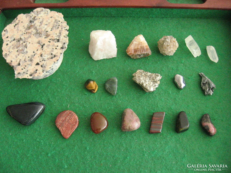 Mineral and semi-precious stone collection for sale, 18 pcs + 1 ceramic shell