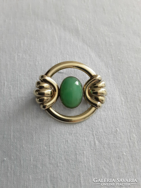 Art deco 'americaner' brooch with green gem!