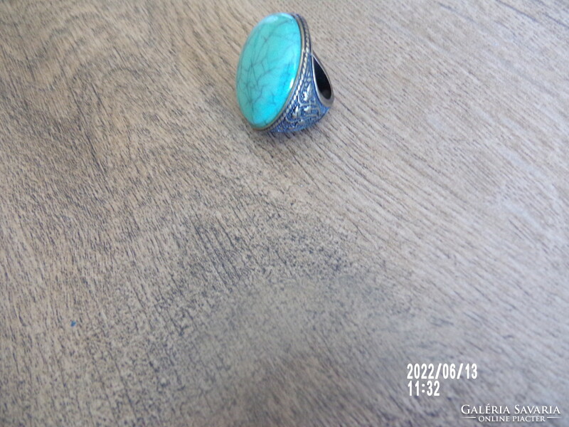 Beautiful ring with turquoise stones