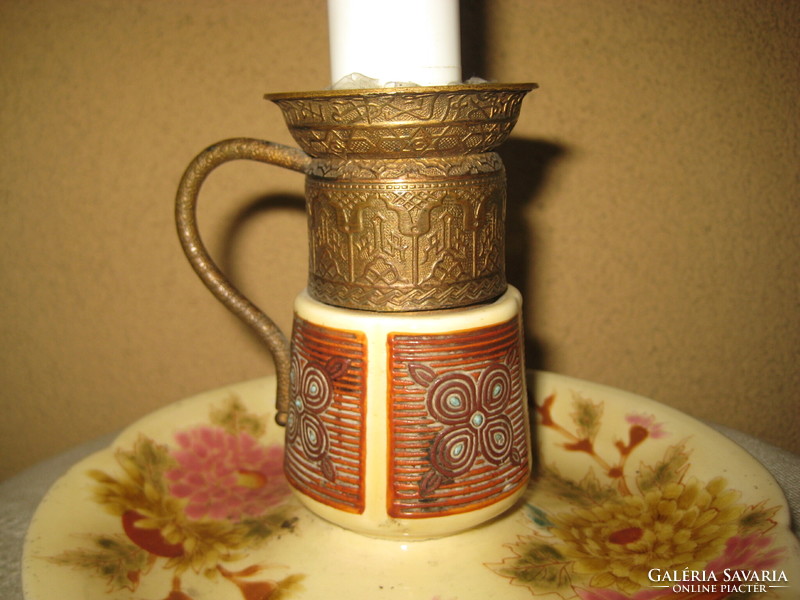 Zsolnay  lámpa, a histórizmus korából