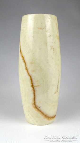 1J422 Régi vajszínű márvány váza virágváza 19.5 cm