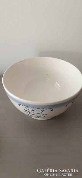 Granite bowl with lid