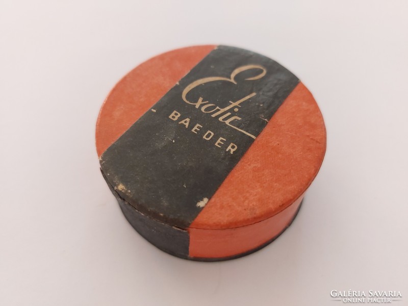 Old exotic baeder powder box with beep powder