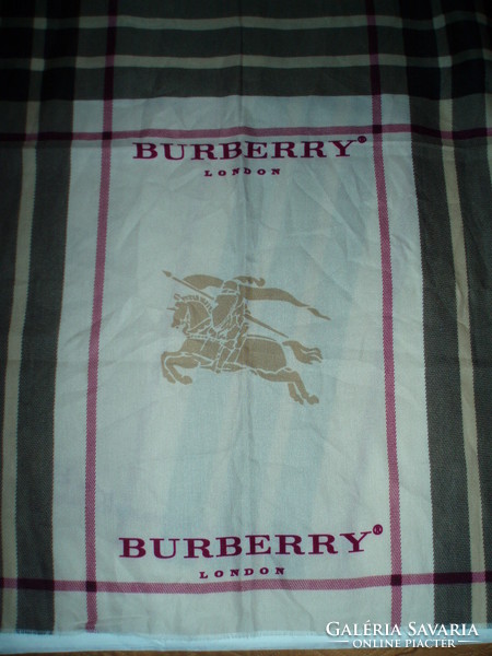 Vintage burberry women's scarf