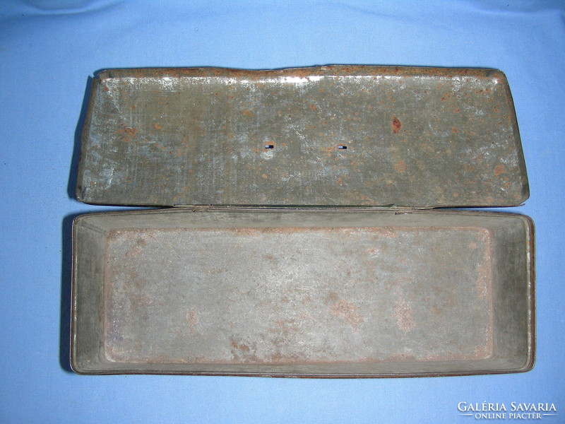 Imperial tea mixture in old plate box
