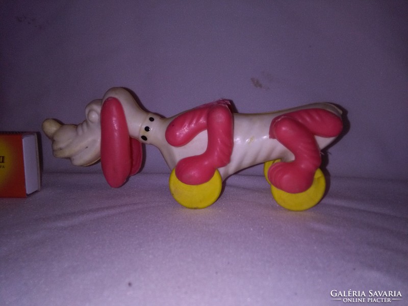 Retro Plútó kutya - gurulós, mozgó lábú bakelit játék