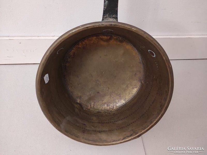 Antik edény konyhai eszköz hosszú kovácsolt vas nyelű sárgaréz 413 5580