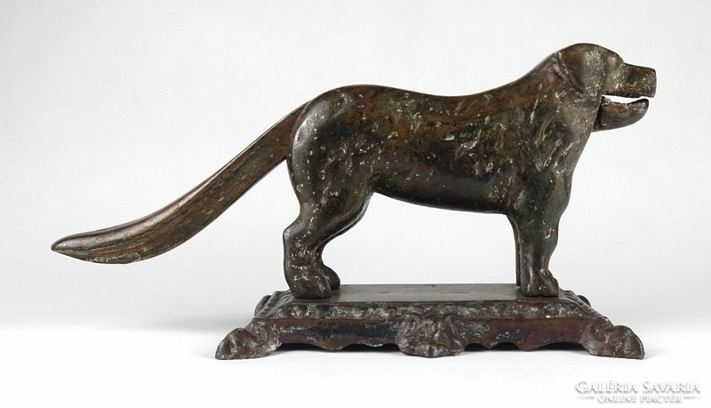 1I454 Antik nagyméretű kutya alakú bronz diótörő 29 cm