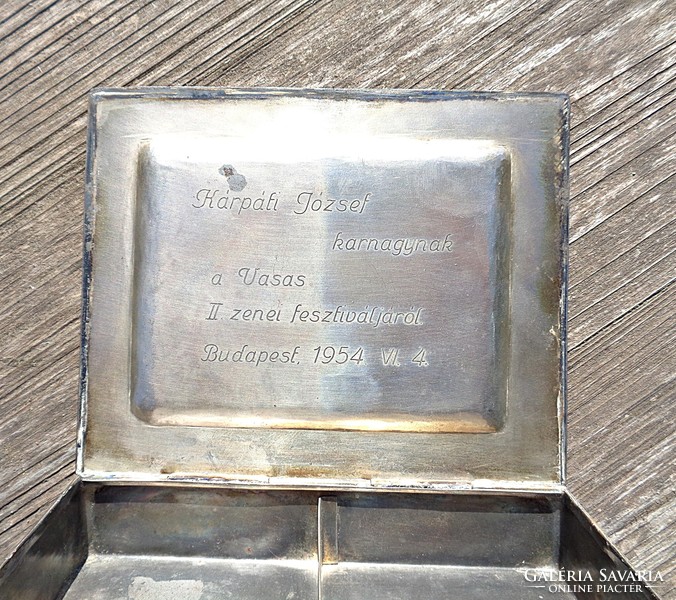 Box with cigarette cigarette with 1954 gift inscription