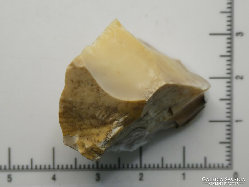 Perui Opál: természetes, sárga-rózsaszín Opál ásvány Peru északnyugati partvidékéről. 18,9 gramm