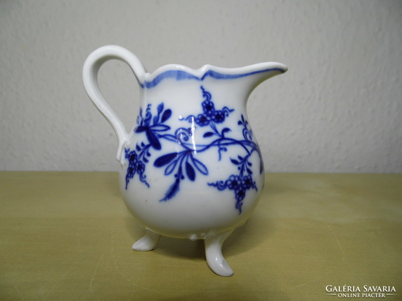 Meisseni porcelán hagymamintás kis tejes kancsó kiöntő 19. századi hibátlan állapotban!