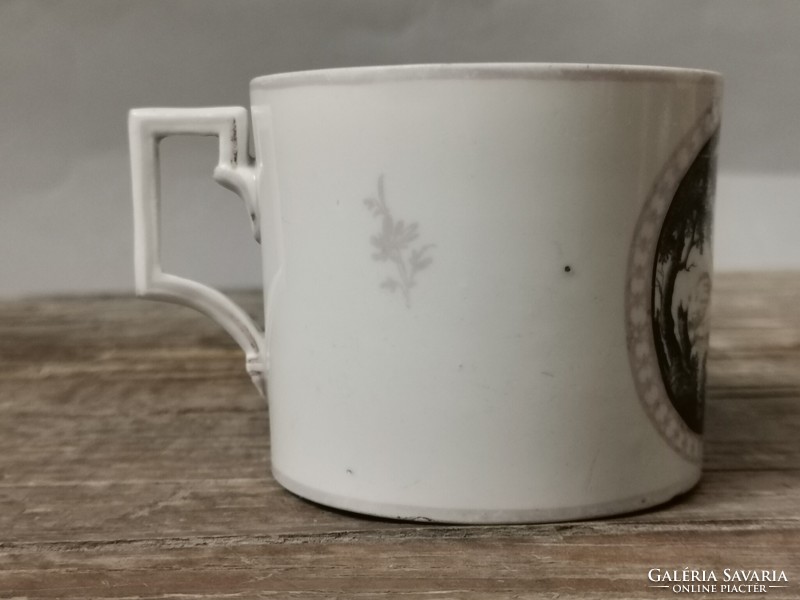 Antik schwarzlot festésű porcelán csésze