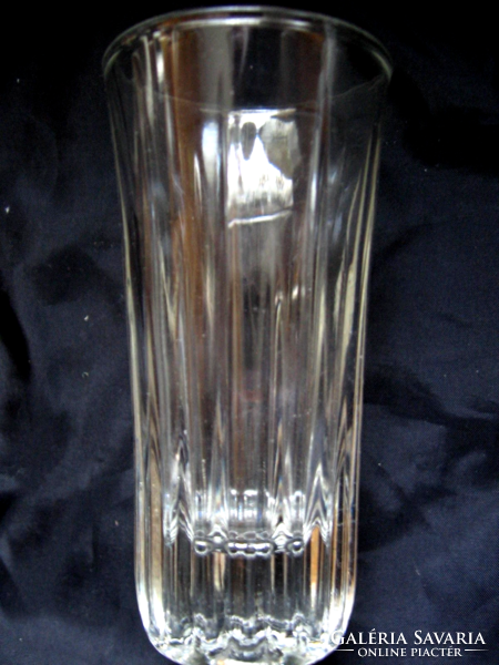 Ribbed crystal vase