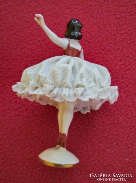 Volkstedt csipkeruhás balerina eladó