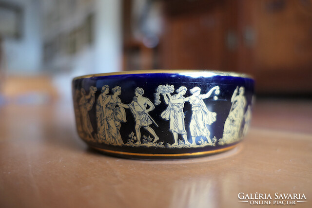 Greek porcelain bowl painted with gold