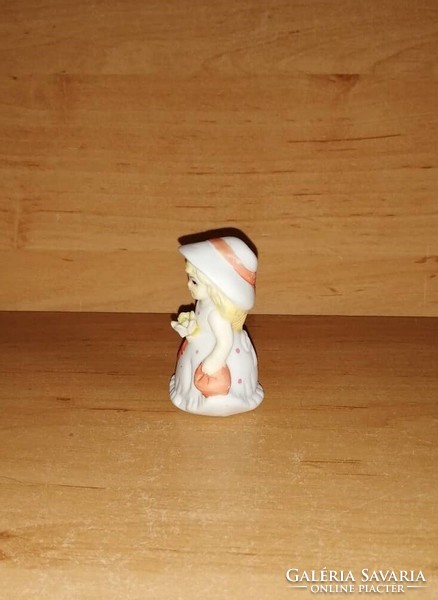Porcelán kalapos kislány 5,5 cm (po-1)