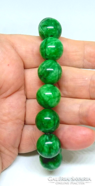 Prazemquartz mineral bracelet, made of 13 mm beads