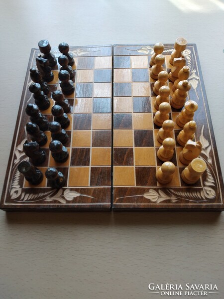Fa sakk készlet összecsukható dobozban