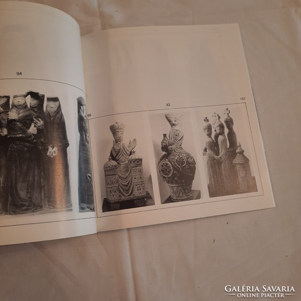Katalin Petényi: catalog of the Margit Kovács collection