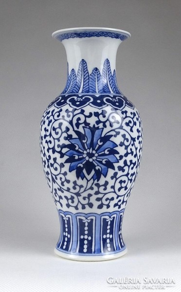 1J442 blue-white oriental jingdezhen porcelain vase 20 cm