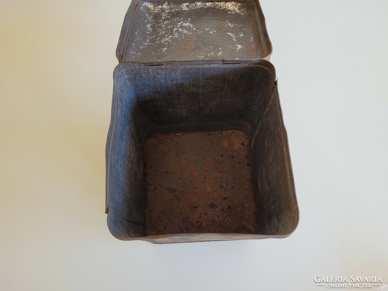 Régi antik nagy méretű keleti teás pléh doboz vintage fémdoboz 28,5 cm