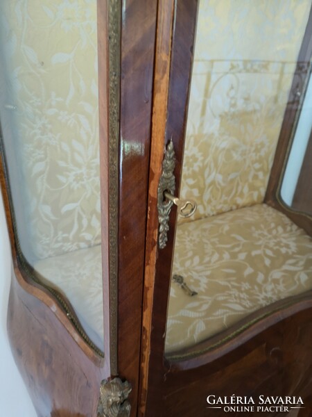 Beautiful early century French neo-rococo antique copper veined glass display case (neo rococo, glass display case)