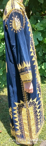 Dress with gold embroidery