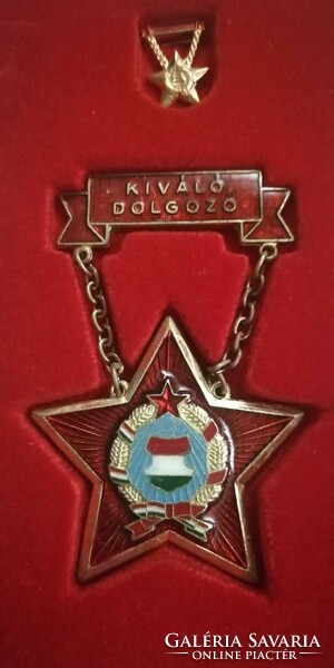 Kádár Kiváló Dolgozó kitüntetés minivel , dobozzal és 1987 es igazolvánnyal