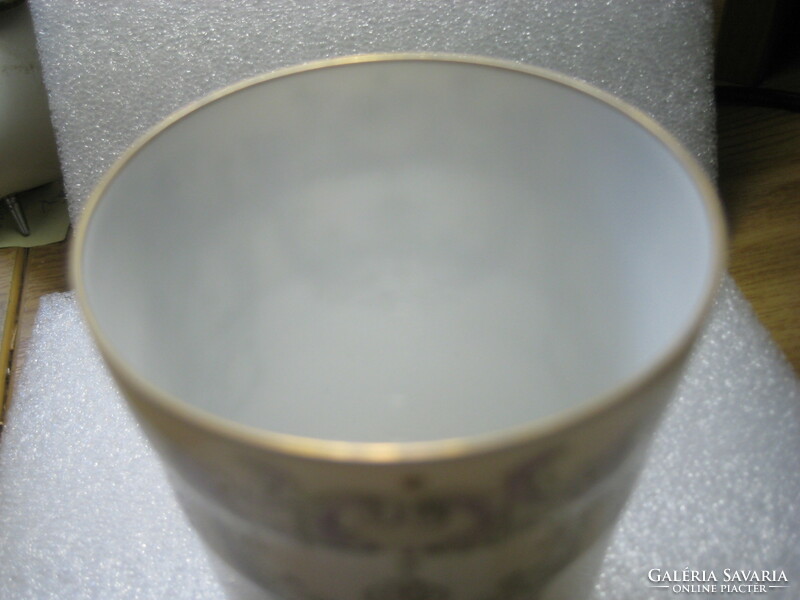Szép bécsi  üveg pohár  , kézzel festve  7,2 x 5 cm   / Mintadarab  /