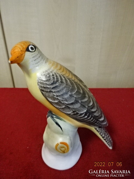 Bodrogkeresztúr ceramic figurine, a bird with a yellow beak. He has! Jokai.