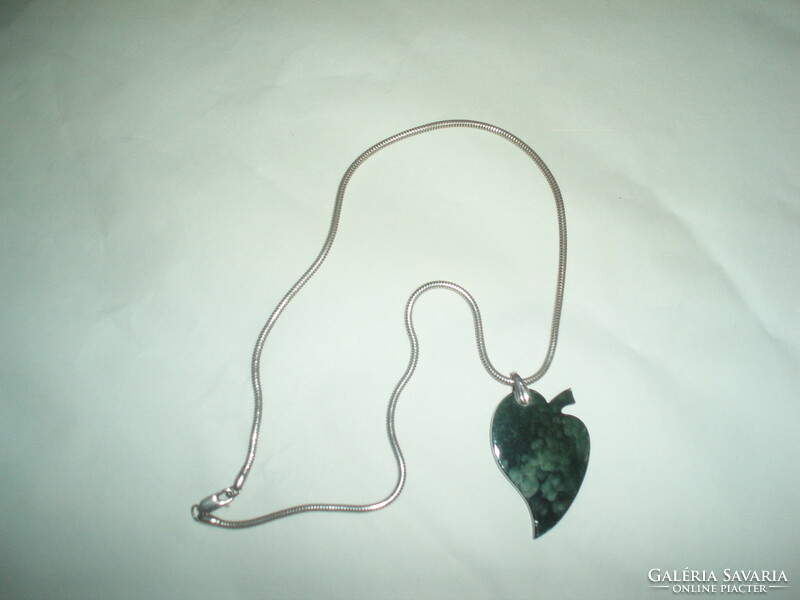 Vintage silver necklace with jade and pendant