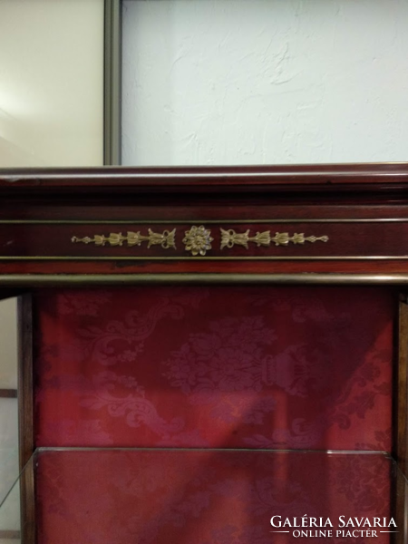 Neo empire display case, with copper bars, xx.Szd.