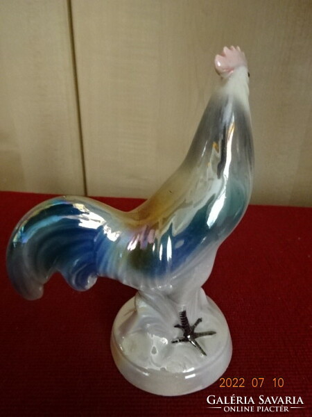Foreign porcelain figurine, shiny rooster. He has! Jokai.