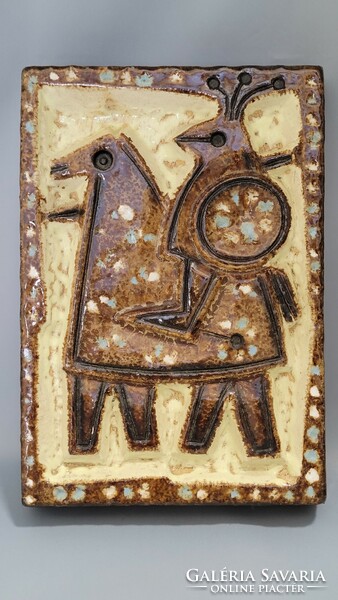 Ritka Zsolnay modern pirogránit falikép páncélos, lovag,katona dekorral