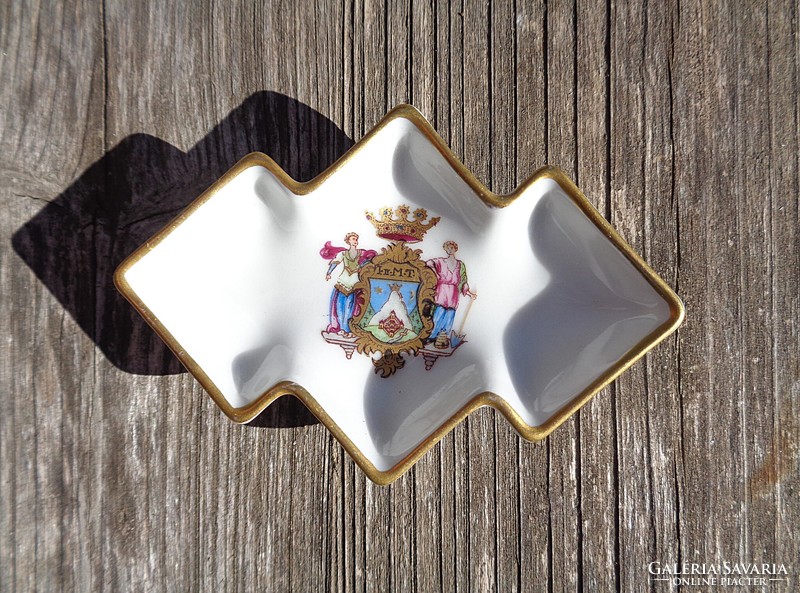 Old Zsolnay porcelain bowl with the coat of arms of the city of Pécs