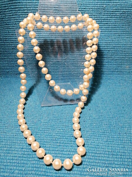 Old long white tekla string of beads (315)