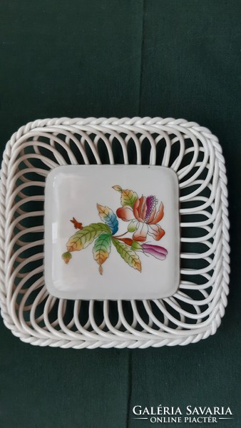 Candy basket with Victoria pattern from Herend