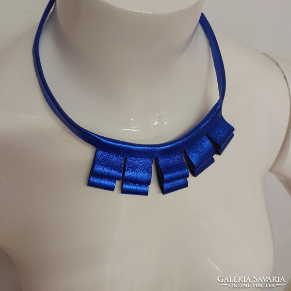 Royal blue leather design necklace