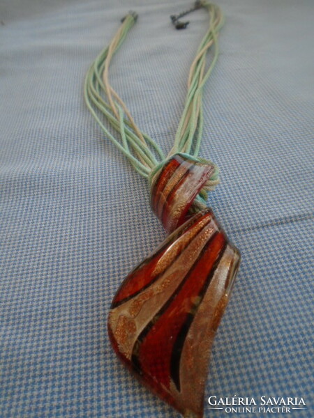 ‘Jázmina’ muránoi üveg medál, nyaklánc  nagyon egyedi darab medál 6 cm soksoros zsinor lánccal